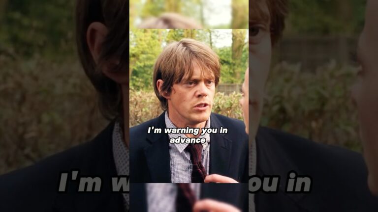 actúa de simon en muerte en un funeral