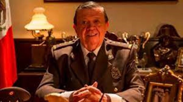 de que lengua proviene la palabra complot