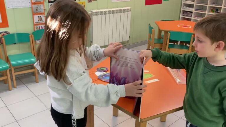 el peix irisat i la cova dels monstres marins