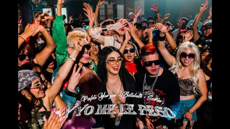 ella se pego y me decia asi