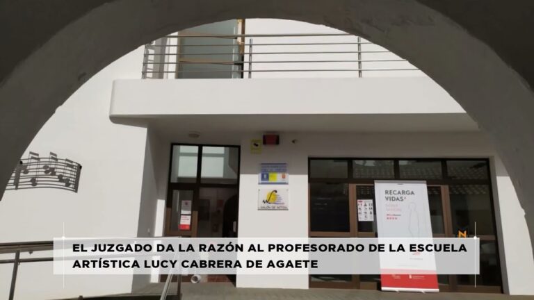 la justicia da la razon a una profesora